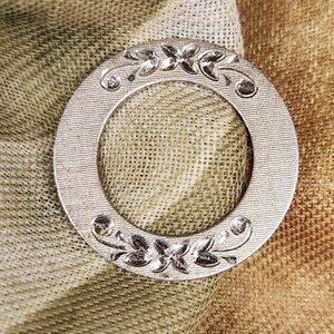 VTG Wells Inc. Sterling Etched & Engraved Floral Leaf Circle Brooch, 1 1/8" D